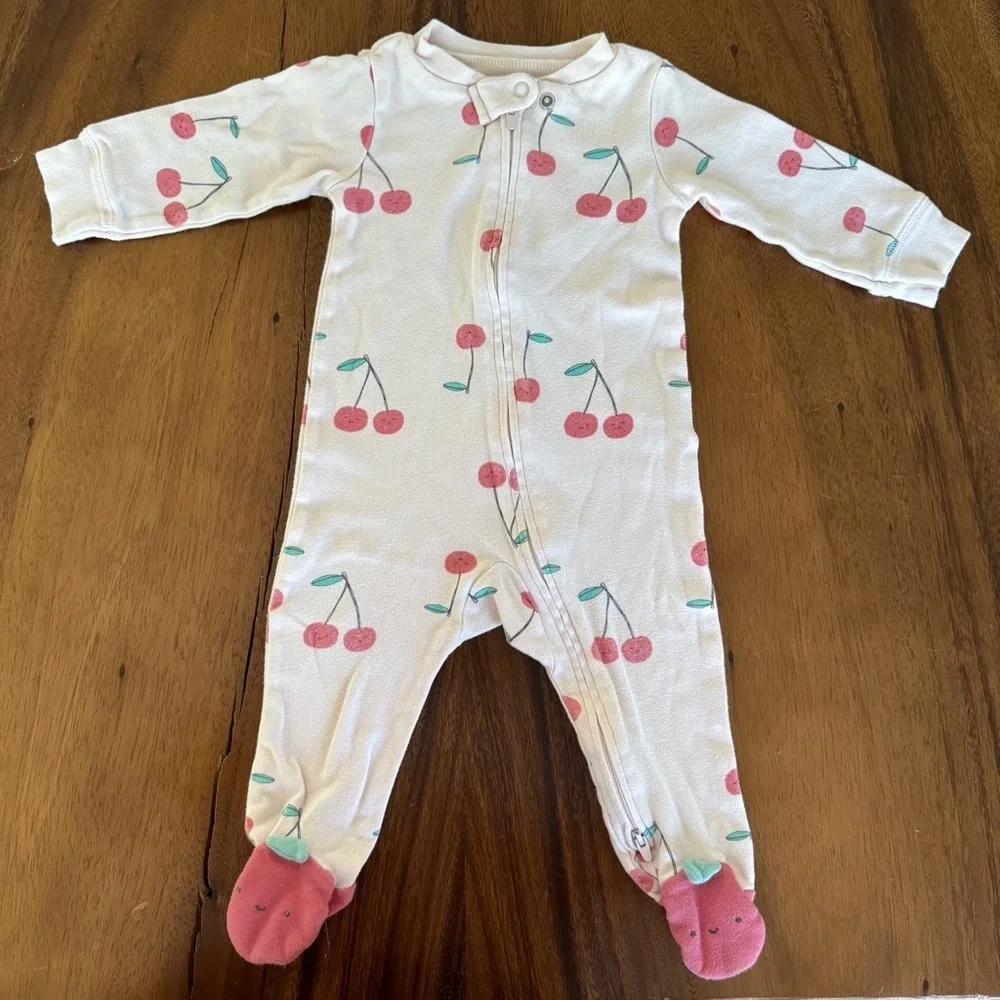 Carter’s Cherry Print Baby Girl Footed One Piece Pajama Size 9M 100% cotton